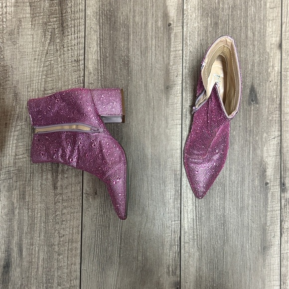 Betsy Johnson Pink Ankle Boots - Picture 1 of 4